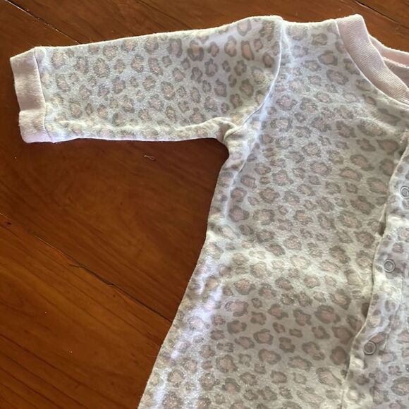 3-6 month Baby Gear pink & white snap footed pajamas w/cheetah print - Picture 3 of 13